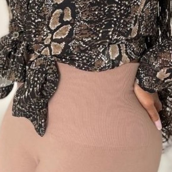 (NWT) "Hold Me Tight" Biker Shorts - Mocha - Picture 3 of 3